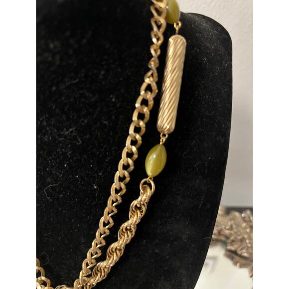 Sarah Coventry Vintage Gold Chain Necklace Green Moonglow Lucite Drop Dangle - Picture 3 of 4